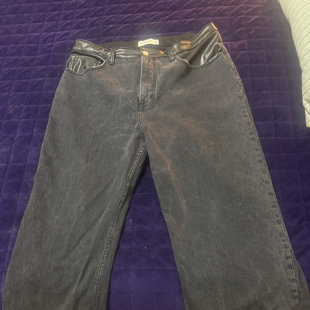 Abercrombie & Fitch Black with pleather details 90s Relaxed High Rise Jeans